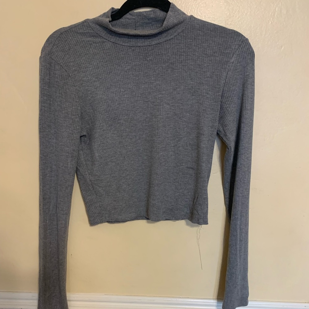 grey mock neck crop top